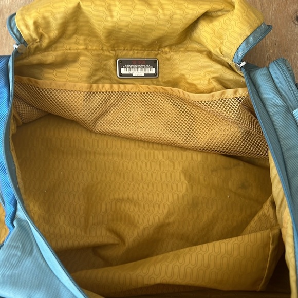 Tumi luggage “Tech” blue duffle bag - Picture 8 of 8